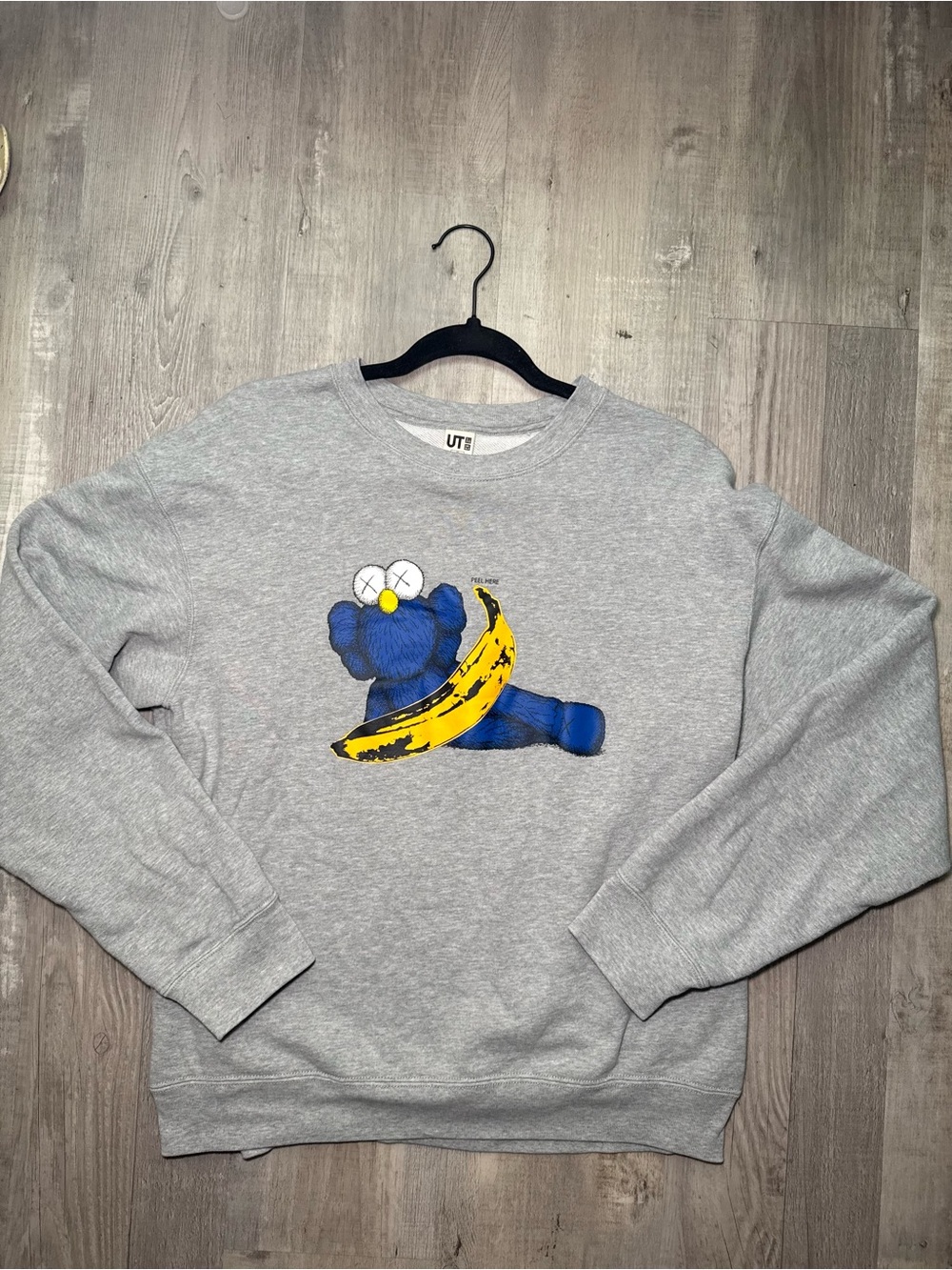 Uniqlo UT Andy Warhol x KAWS Graphic Sweatshirt Gray Crewneck